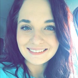 Meet your Posher, Mikayla